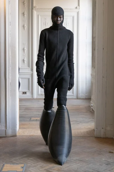 Look 2